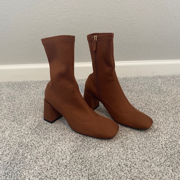 Silent D Tell Me Boots - Picture 1 of 5
